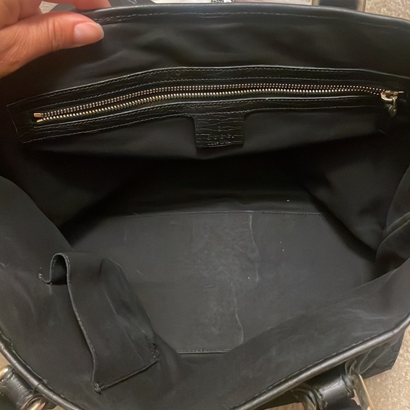 Black and green  Gucci purse​​ - Picture 10 of 15